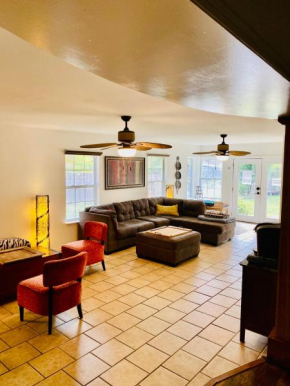 Private Oasis Spacious Great for Big Families